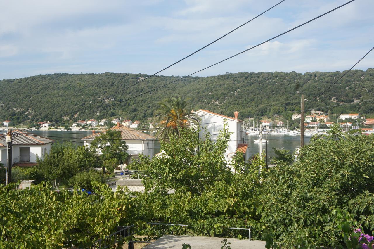 Apartments Dijana Supetarska Draga Buitenkant foto